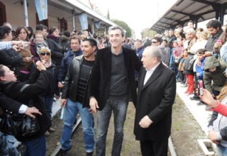 Gobernador Jorge y ministro Randazzo en el regreso del tren de pasajeros a General Pico