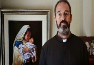 El sacerdote darregueirense Luis Montes: “Están dinamitando las casas de los cristianos”