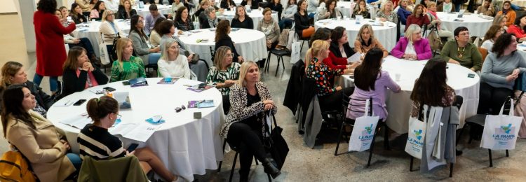 Más de un centenar de pampeanas en la Jornada “Liderar en Producción”