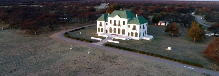 Progresa a buen ritmo la reparación del emblemático Castillo de Parque Luro