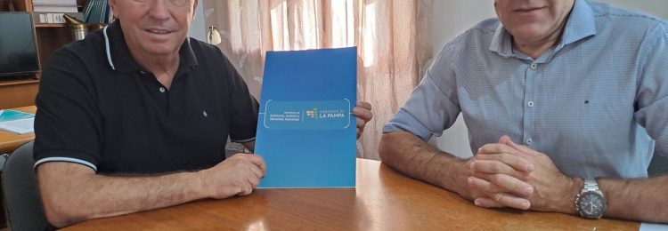 Entregaron crédito ACES a la Cooperativa de Doblas para la planta de agua envasada