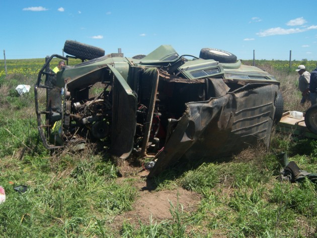 Foto Jeep Volcado Ruta 1